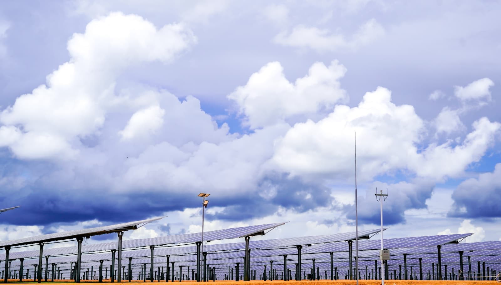 Hagel auf der Solaranlage: Was die Gebäudeversicherung wirklich deckt