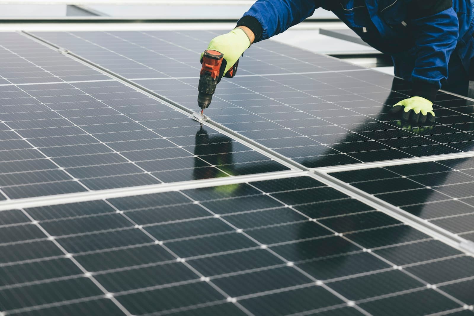 Wechselrichter-Vergleich Schweiz 2026: Fronius, SMA, Huawei, Sungrow